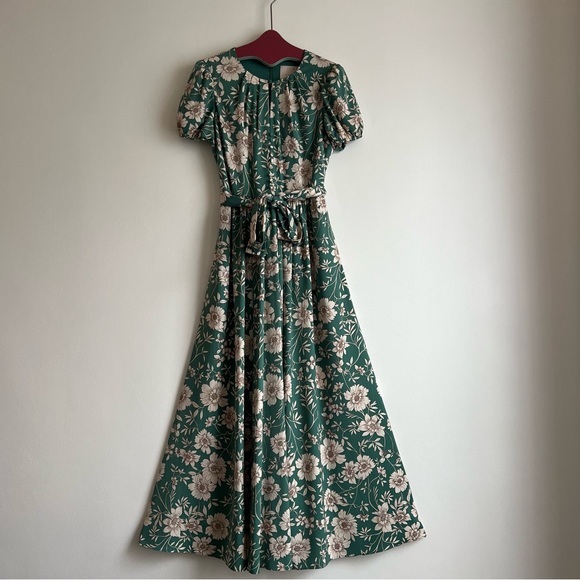 Gal Meets Glam Shannon Dress in Jade / Ivory - Picture 6 of 16